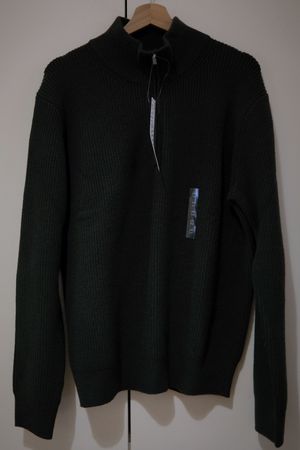 Weicher Pulli Uniqlo in dunkelgrün
