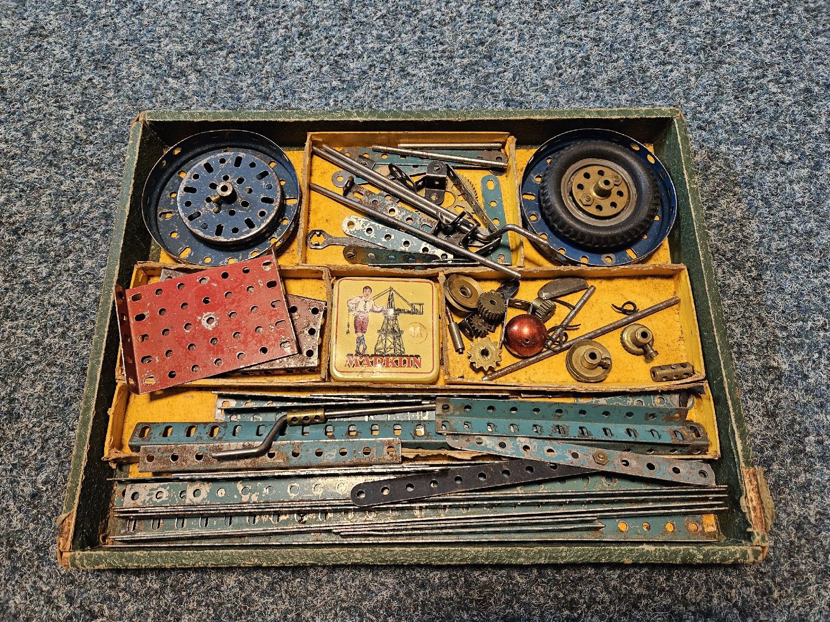 Kit di costruzioni: Metall Baukastenteile Märklin – Usato da Haslen GL venduto da Sandra40 1