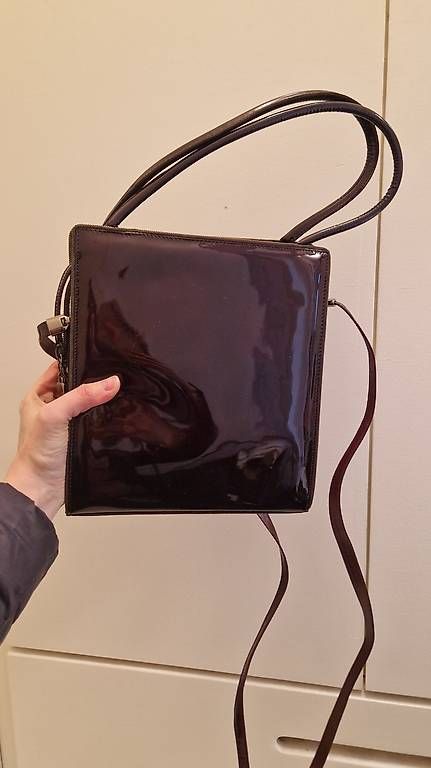 Borse da donna: Handtasche Lack bordeaux Stuart Weitzman – Usato da Wettswil venduto da Cmm_7qsg