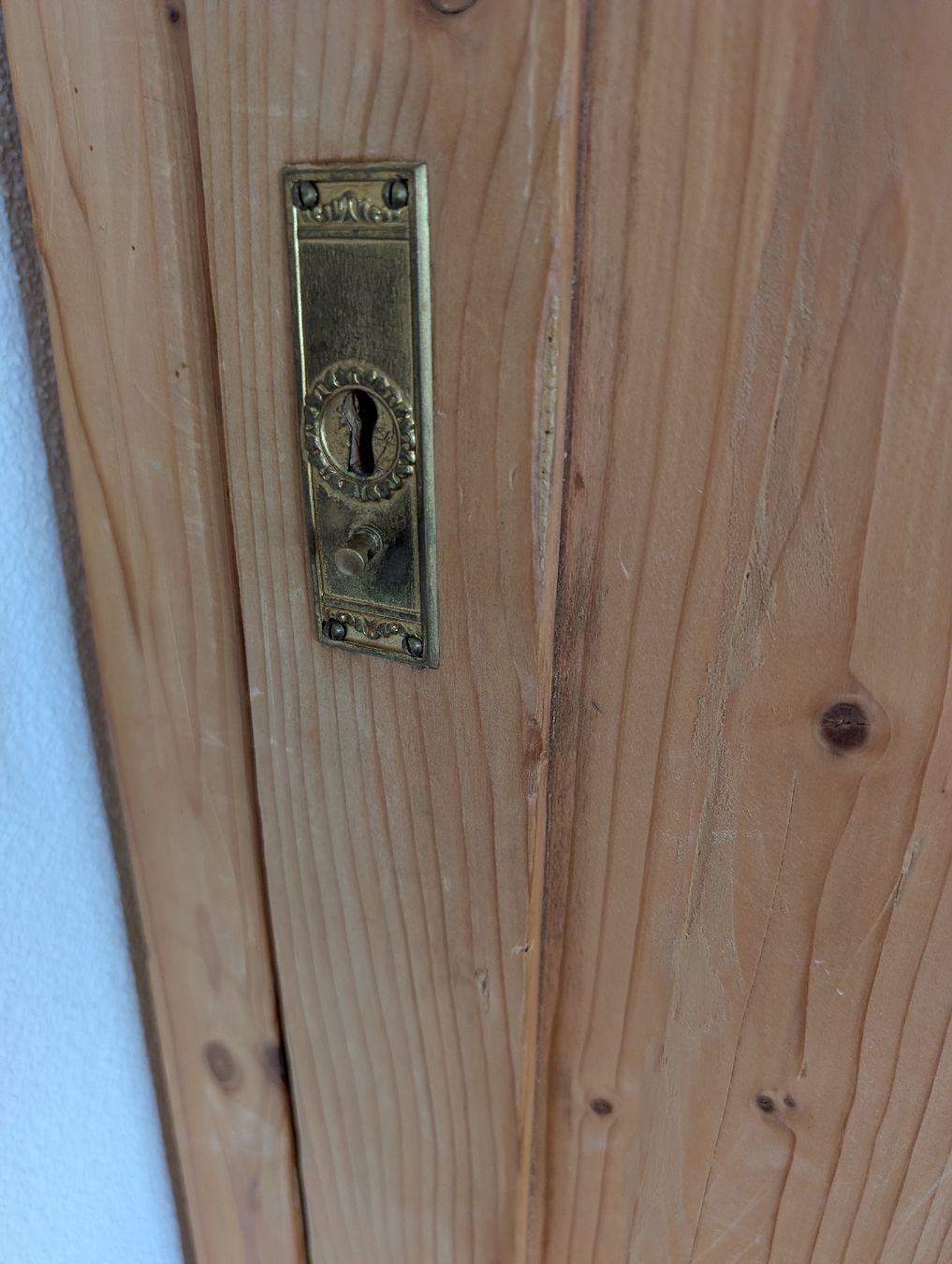 Armadi: Antiker Kleiderschrank  – Usato da Rüschlikon venduto da jjj_622v 4
