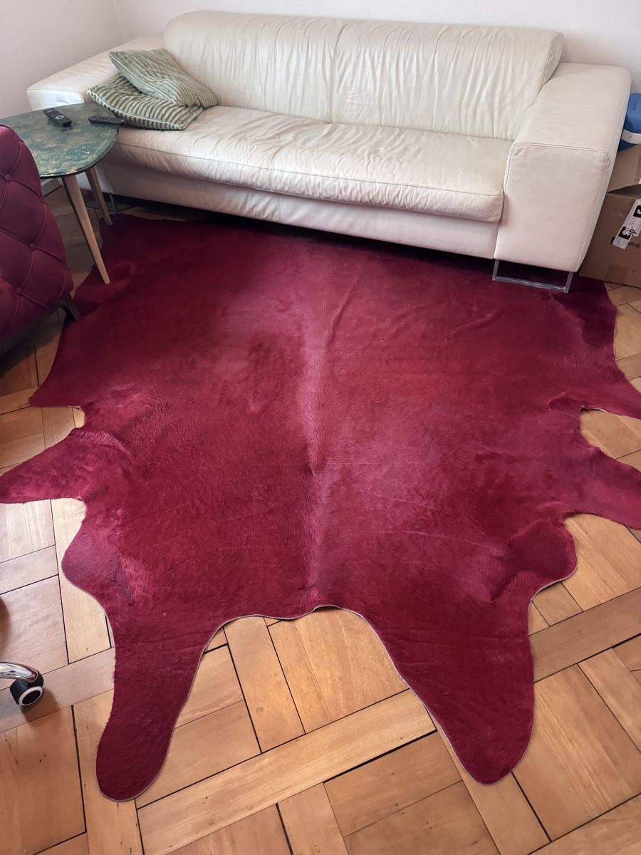 Tapis: Roter Kuhfellteppich – Neuf (Voir description) à Bern par IndiaJL 1