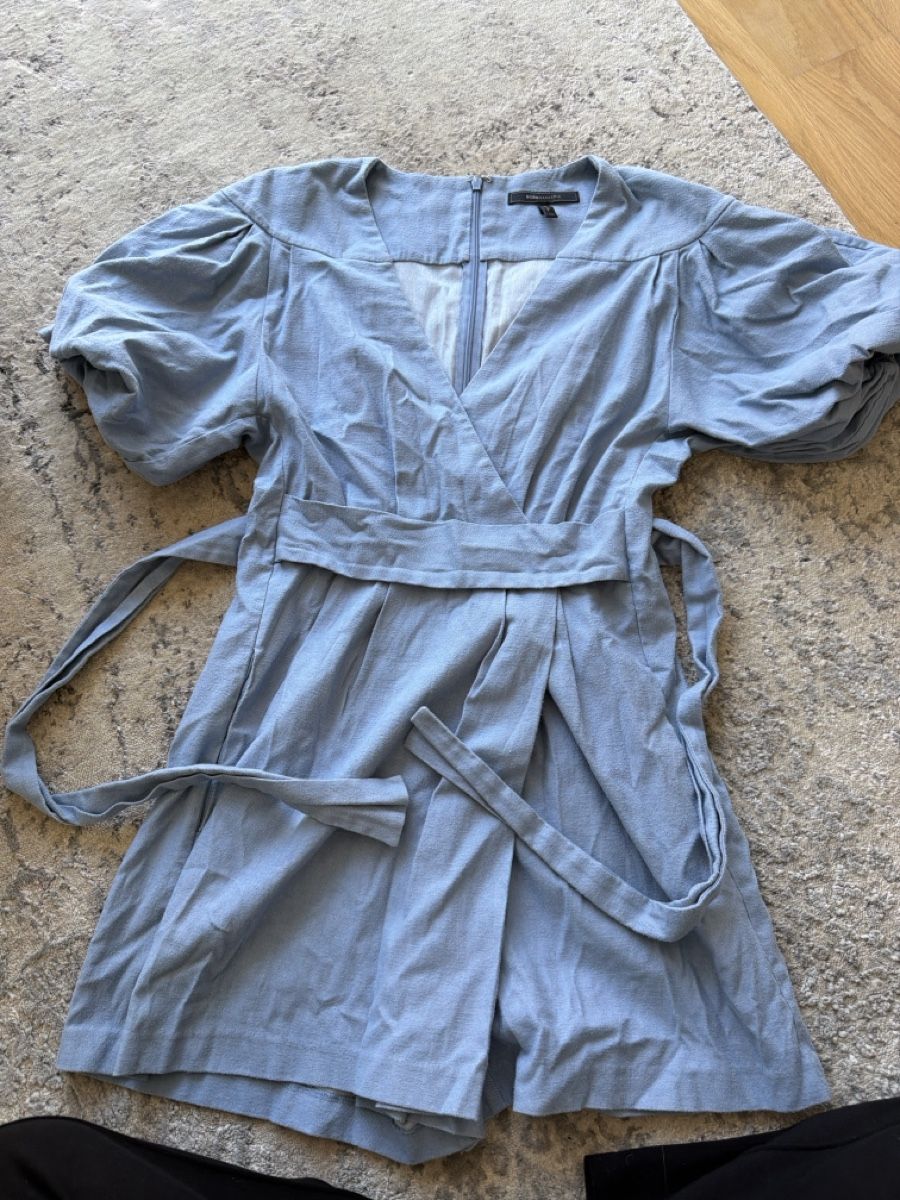 Tute: BCBG Maxazria Sommer Jumpsuit, hellblau,, neuw. – Nuovo (secondo la descrizione) da Zurich venduto da kat_dcy5