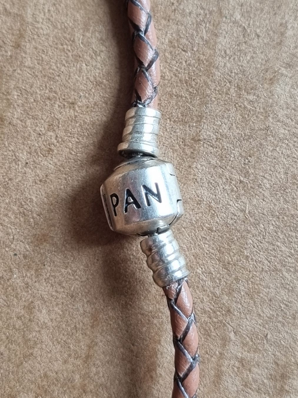 Pandora Bracciali & Braccialetti: Pandora Lederarmband  – Usato da Schaffhausen venduto da Leveron13 2