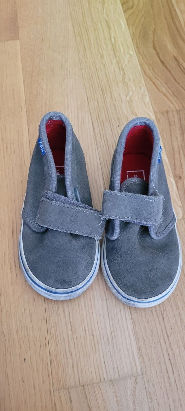 Vans Schuhe für Jungen: Chaussures garçon Vans taille 22 – Gebraucht aus Gland von Mezo81010
