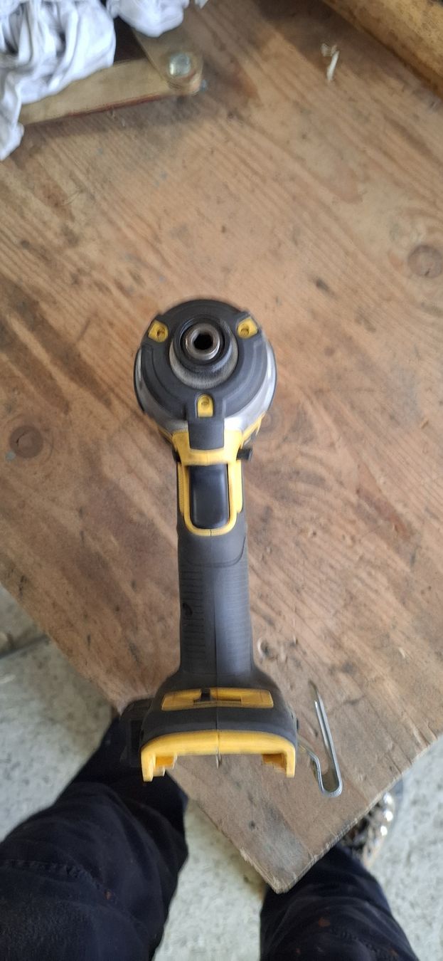 Dewalt Alle Werkzeuge: Dewalt schlagschrauber – Gebraucht aus Unterägeri von ite_x2gr 1