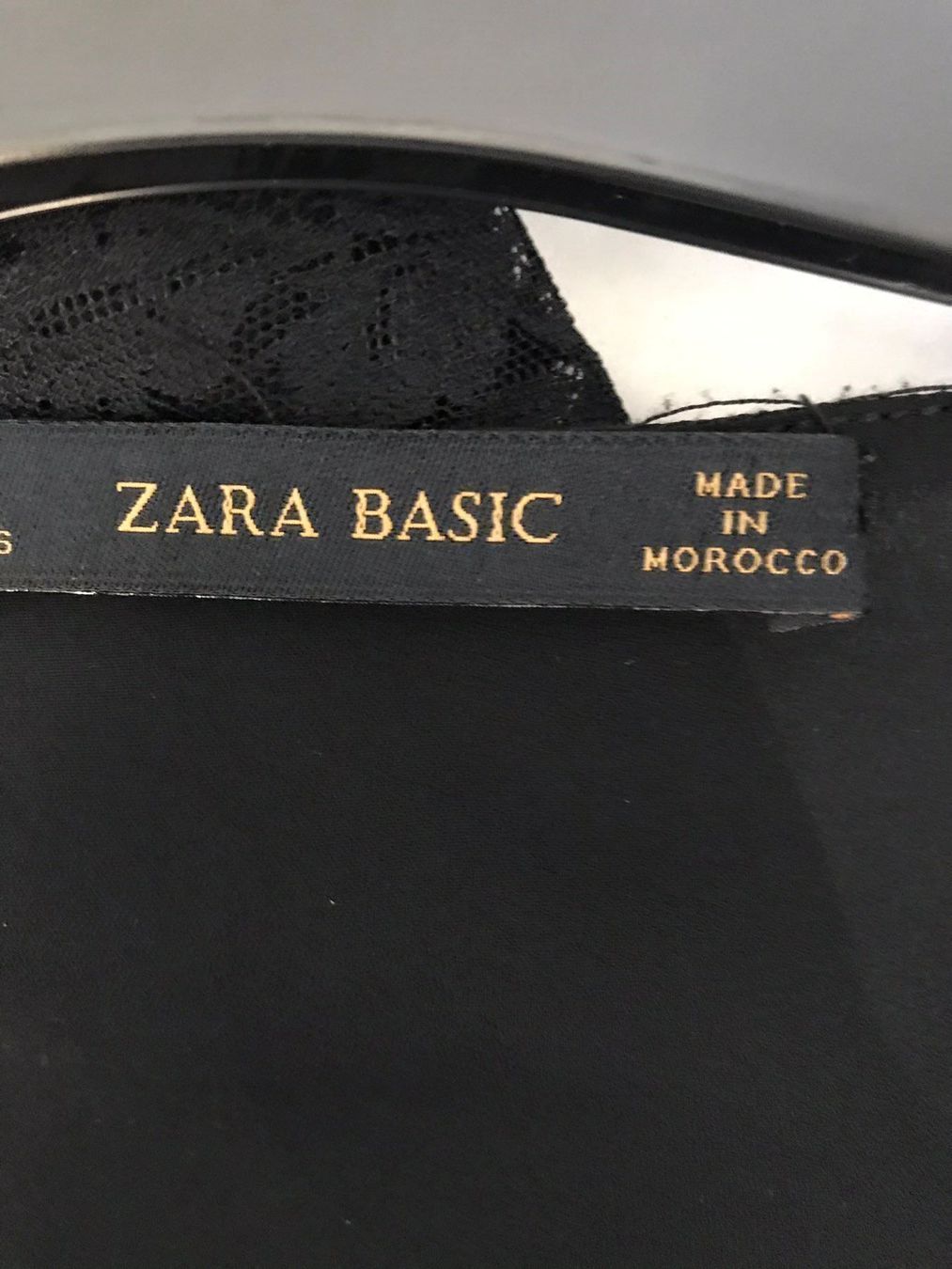Camicette: Damen Bluse von ZARA gr.S – Usato da Pfungen venduto da Outlet64 4