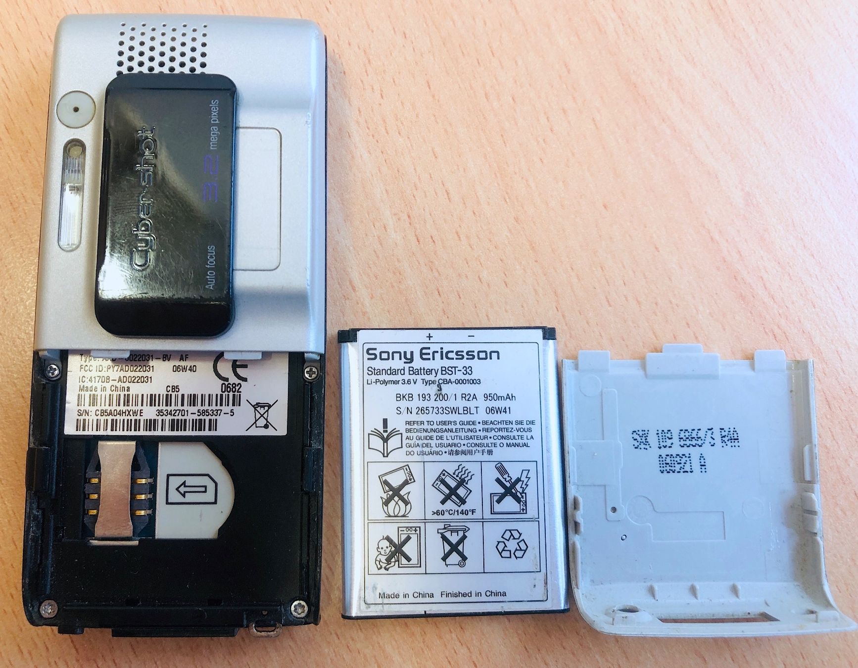 Ericsson Telefoni cellulari / Smartphones: 2 Mobile Ericsson K800i + T861 + Chargeurs _DEFECT – Difettoso da Veyrier venduto da Szurkemaci 4