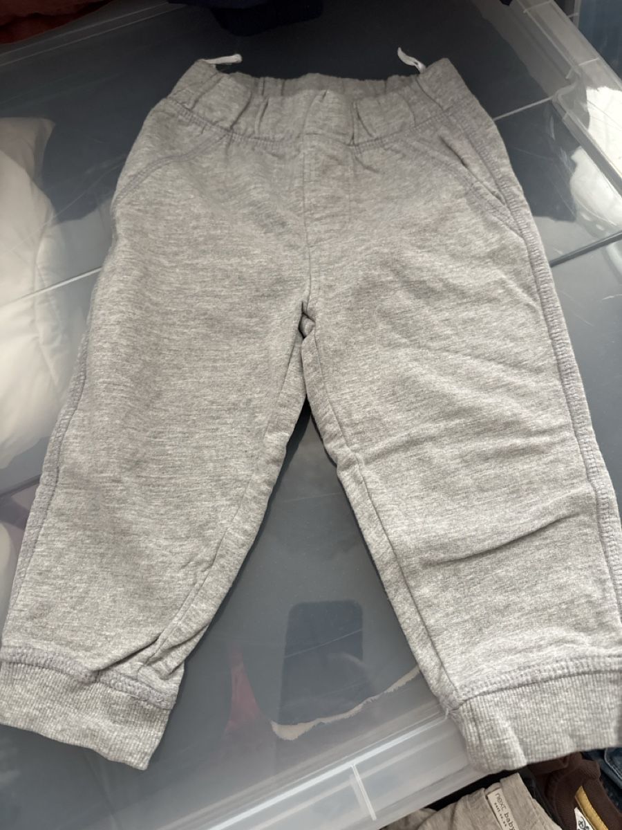 Hosen: Trainerhose 3 Stk. Gr. 86 – Gebraucht aus Wald ZH von evelyne.street 1
