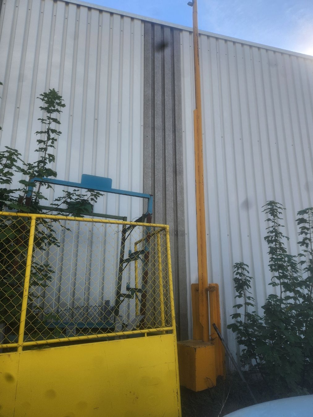 Altro Materiale elettrico: Barierre mit Betonsockel handbetätigt – Usato da Geiss venduto da chregu.e30