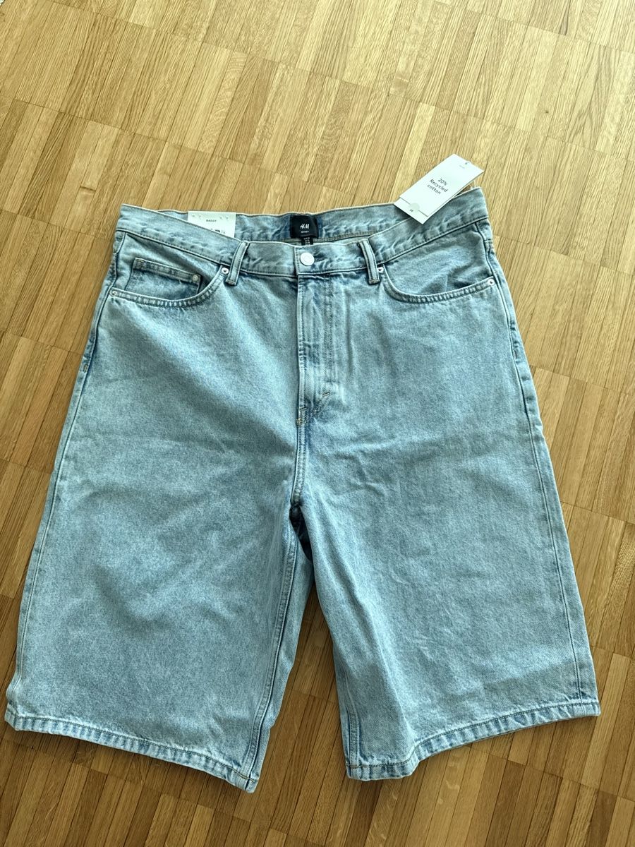 H&M Jeans: Shorts H&M Baggy neuf – Neu und originalverpackt aus Monthey von sen_6ckr