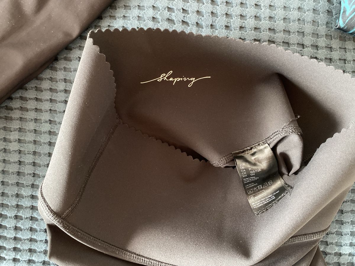 H&M Leggings: Legging Shaping Noir, taille S/M – Nuovo (secondo la descrizione) da Rubigen venduto da cam_drb7 2