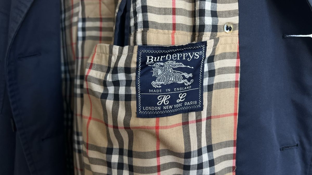 Burberry Cappotti: Burberry Navy Trench Coat – Nuovo (secondo la descrizione) da Zürich venduto da haa_qpd2 9