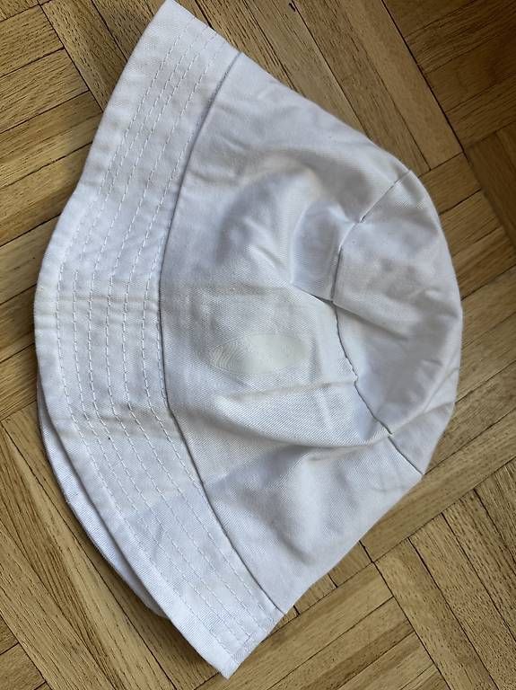 Chapeaux, bonnets & casquettes: Chapeau Patek Philippe – D'occasion à Les Acacias par ana_9l8q 2