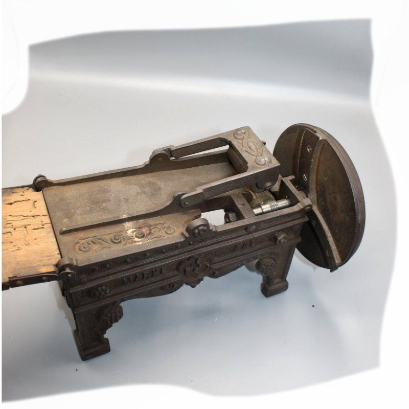 Tutti gli attrezzi: Tabakschneider - Aal-Werke - ein Museumsstück! – Usato da Weggis venduto da Mylemontree 2