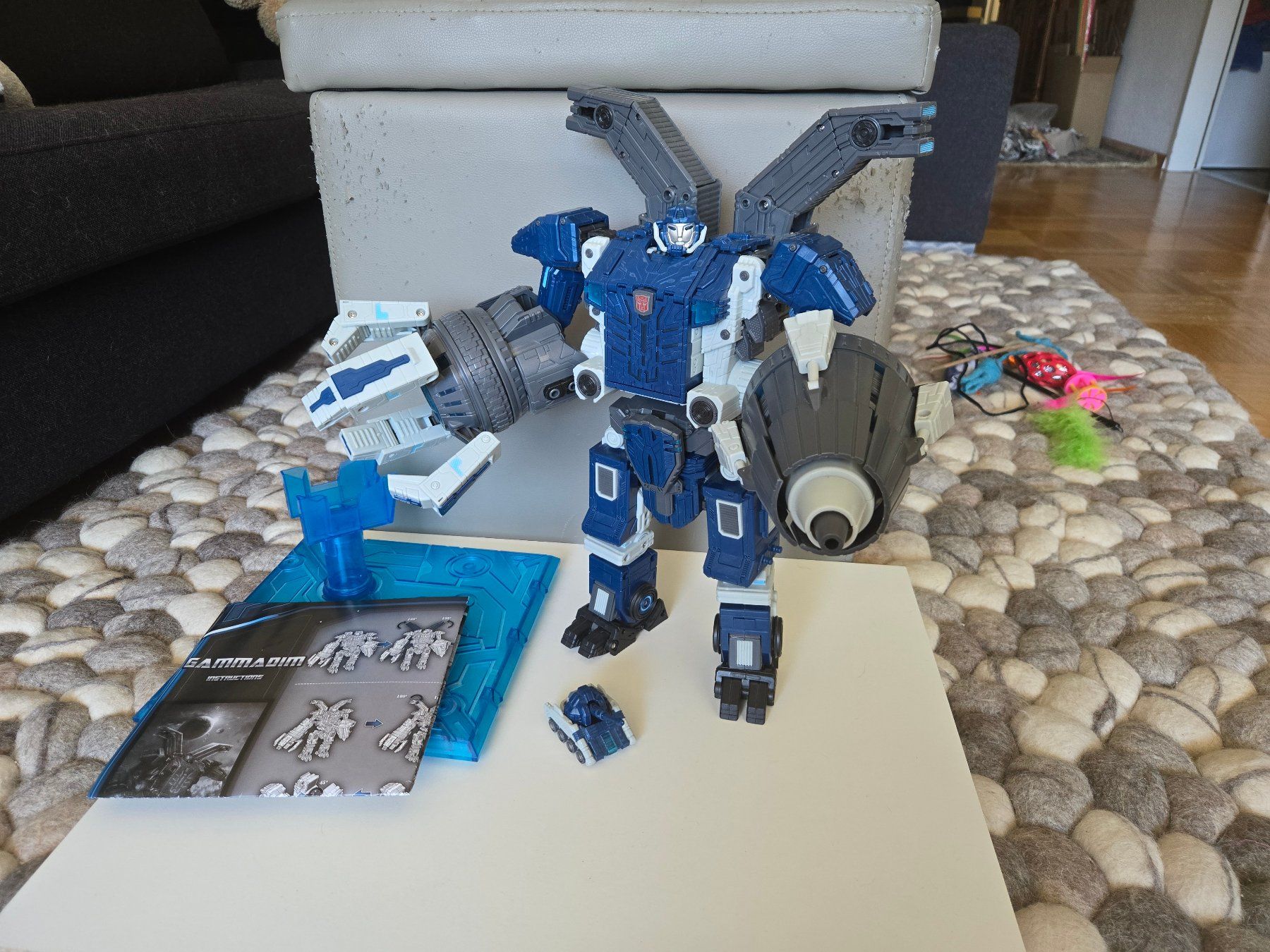 Statuette: Transformers Planet X Gammadim (Omega Sentinel) – Usato da Genève venduto da Phoebvs