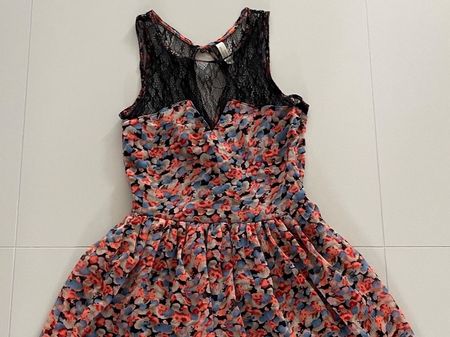 Damenkleid