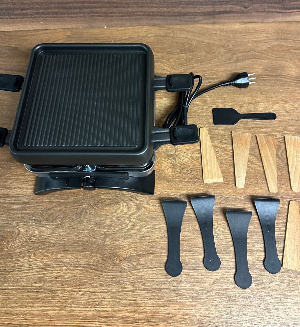 Elettrodomestici da cucina: Raclette-Grill von Fust – Nuovo (secondo la descrizione) da Nussbaumen AG venduto da olitech5415