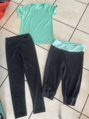 Sportkleidung Set: T-Shirt & 2 Hosen Gr.140, Powerzone,