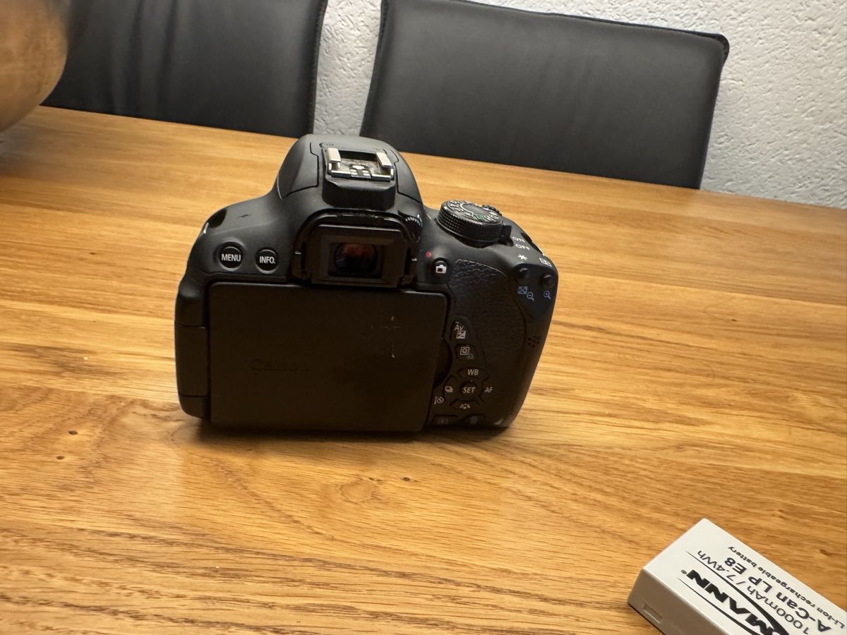 Canon Appareil photo: Canon eos 700D – D'occasion à Richterswil par mehmetb 3