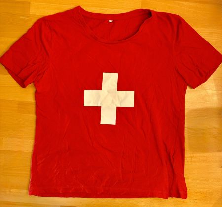 Neuwertiges T-Shirt 🇨🇭 Grösse M