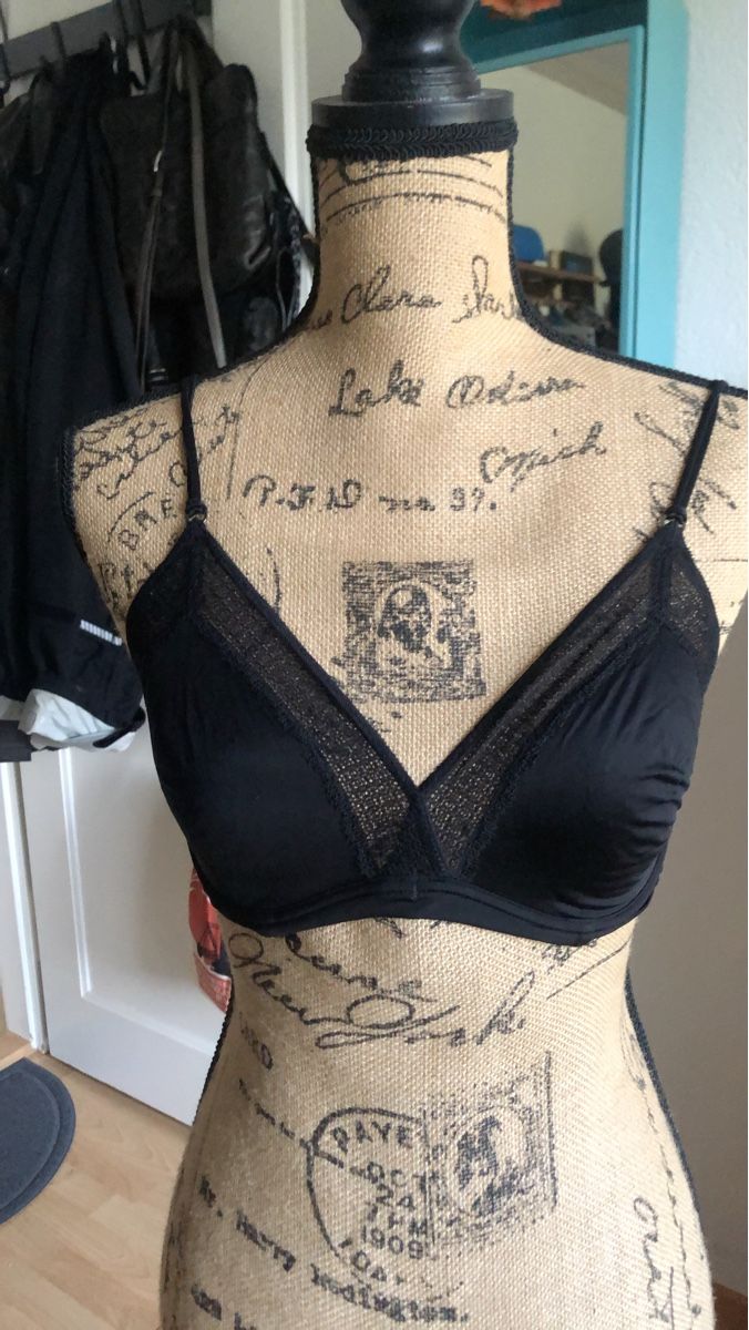 Sloggi Altra biancheria intima: Soutien-gorge noir taille 75C de Sloggi – Nuovo (secondo la descrizione) da Biel/Bienne venduto da Lianumi