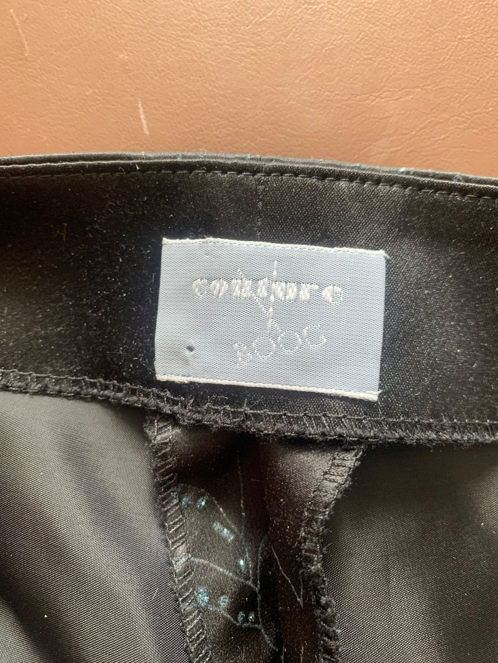 Pantaloni: Elegante schwarze Hose mit Blumenmuster, Grösse S – Usato da Rosshäusern venduto da MiJoDoOl 5