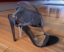 Alaïa - Sandales en cuir clouté ?Soft Clou?