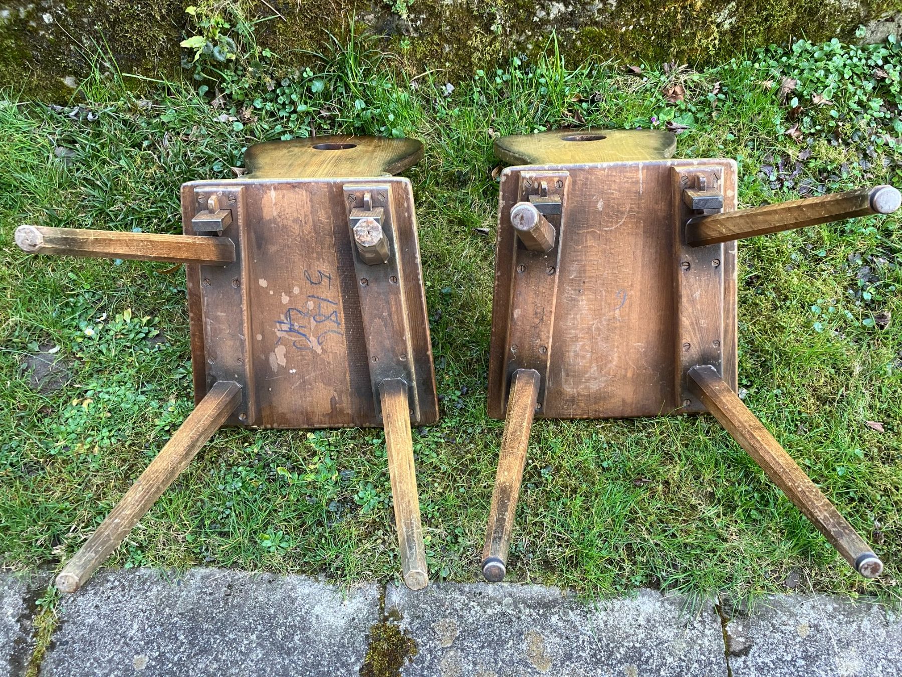 Stühle: 2 Stabellen – Gebraucht aus Männedorf von Amleto3 4