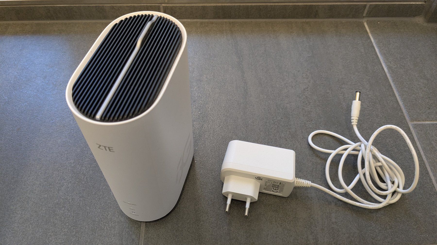 ZTE Modems & Router: ZTE MC8810 HyperBox 5G lite – Gebraucht aus Basel von ad0da 1