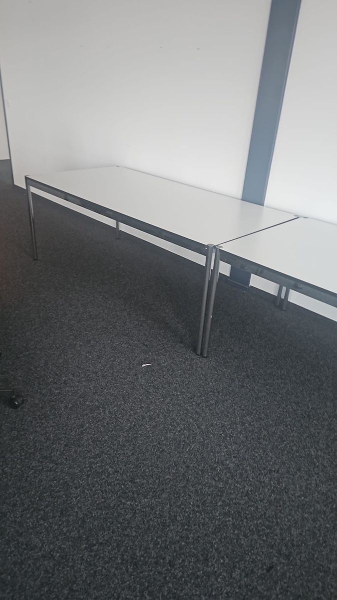 Tavoli: Bürotisch (USM) – Usato da Kollbrunn venduto da sHo01
