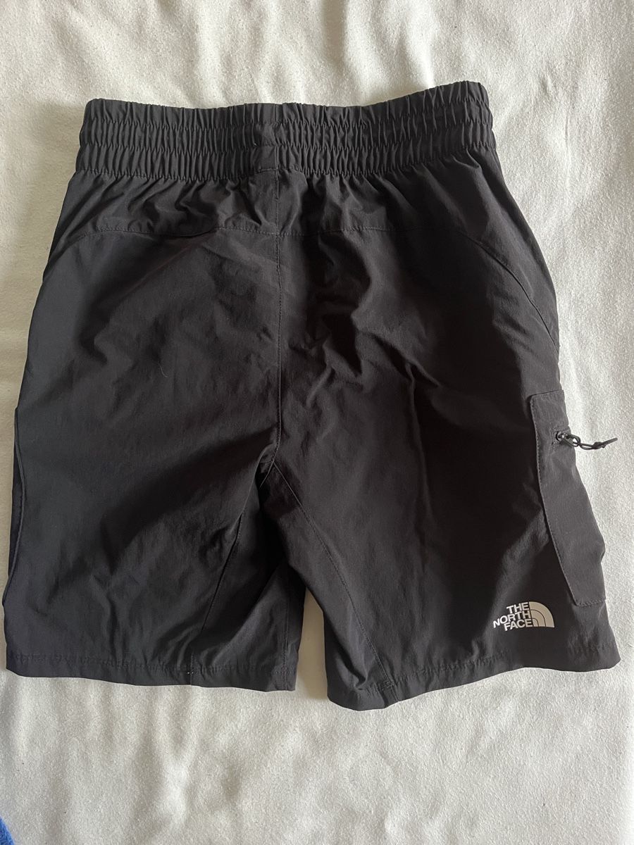 North Face Pantaloni: The North Face Shorts – Nuovo (secondo la descrizione) da Ogens venduto da lau_z665 3