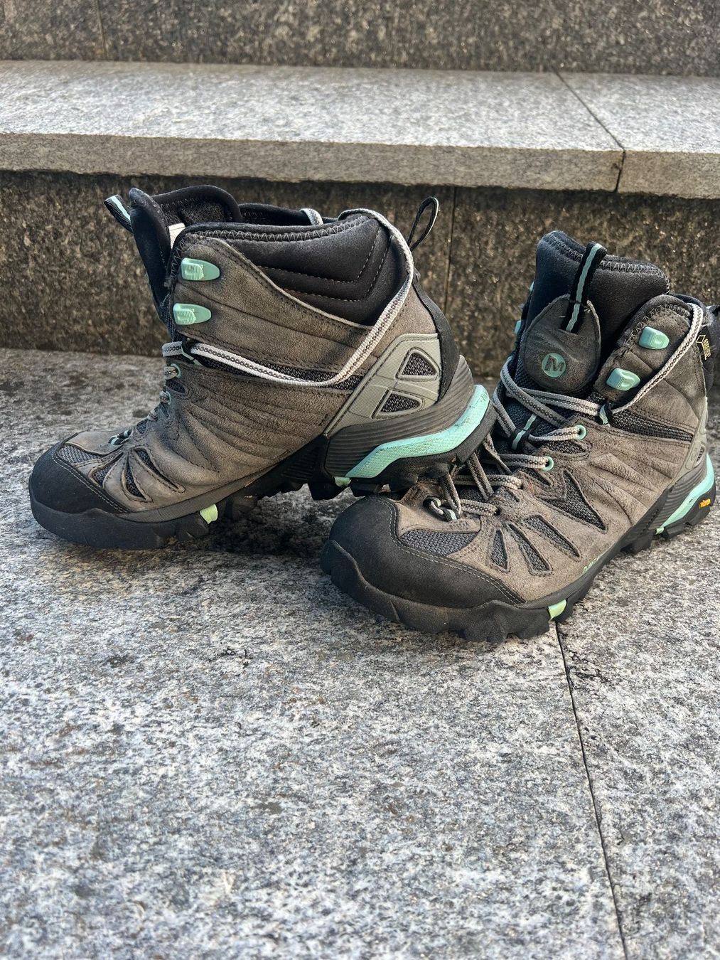 Merrell Scarpe da uomo: Merrell Trekking Wanderschuh Gr. 39 (8.5) – Usato da Kloten venduto da Smile44