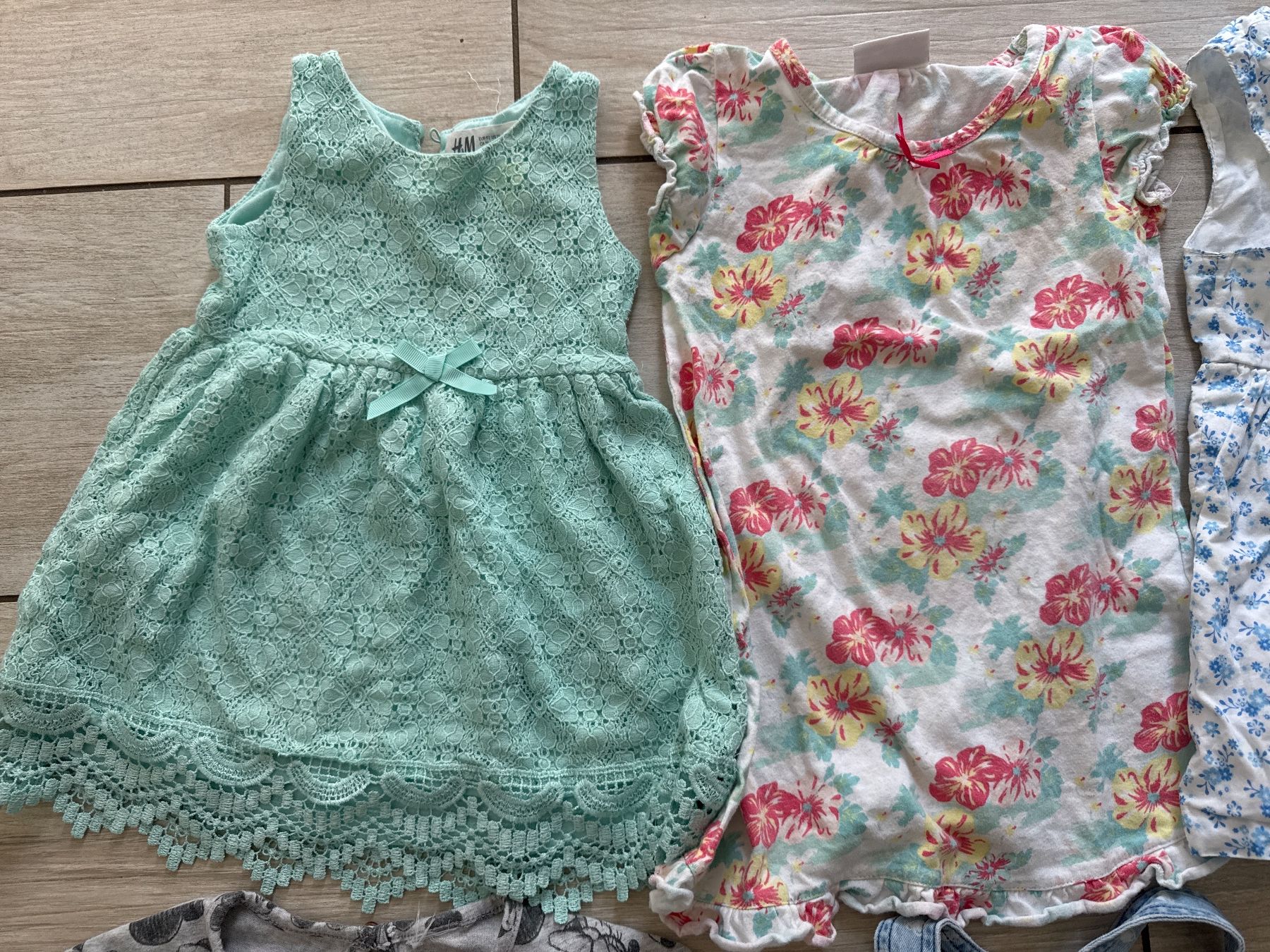 Lotti & Set di vestiti: Sommer Kleider Mädchen 92, 6 Teile – Usato da Gelterkinden venduto da Familienferien 1