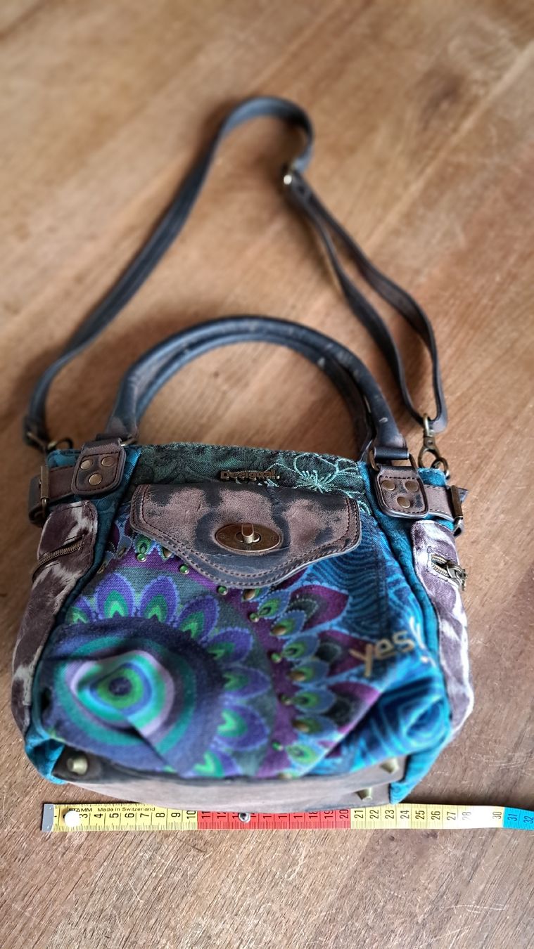 Desigual Sacs femmes: Desigual Handtasche, gebraucht – D'occasion à Bern par Jespah 4
