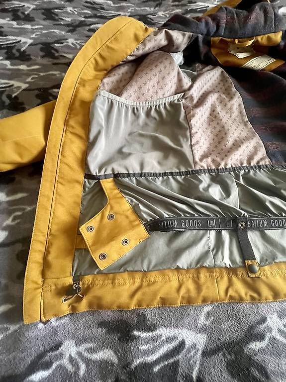 Giacche: L1 Snowboard Jacke grösse M – Usato da Triesenberg venduto da wintersunfun 3