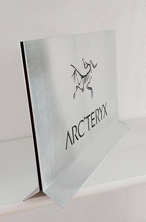 Arcteryx Schilder: Arcteryx Werbeschild beidseitig – Gebraucht aus Gwatt (Thun) von ARC_TERYX 4