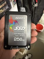 ADATA SSD 256GB 2,5 Zoll SATA 6Gb/s guter Zustand