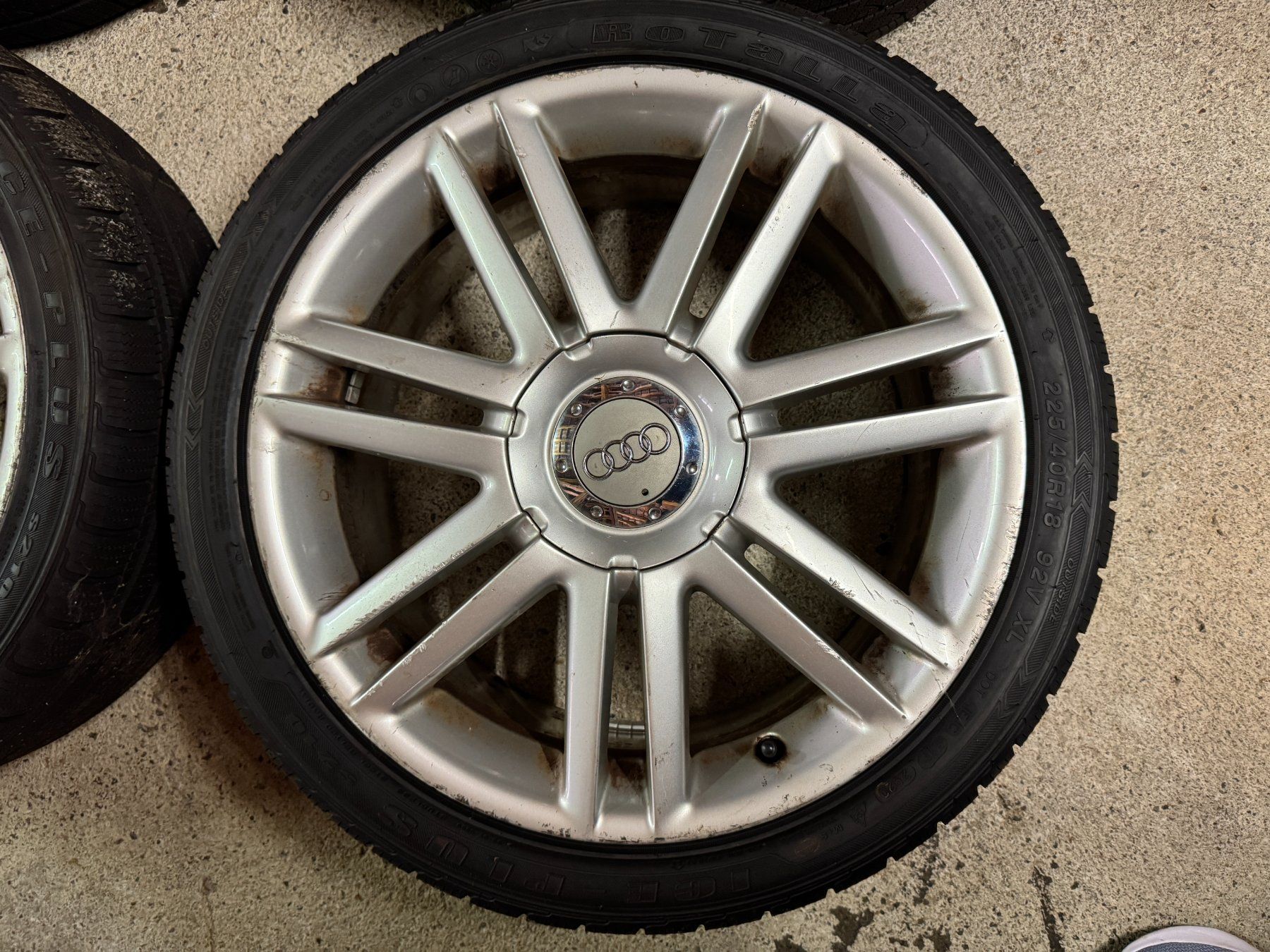 Audi Pneumatici & Ruote complete: Originale Audi S3 8P Räder – Usato da Uster venduto da 1i93kmd 3
