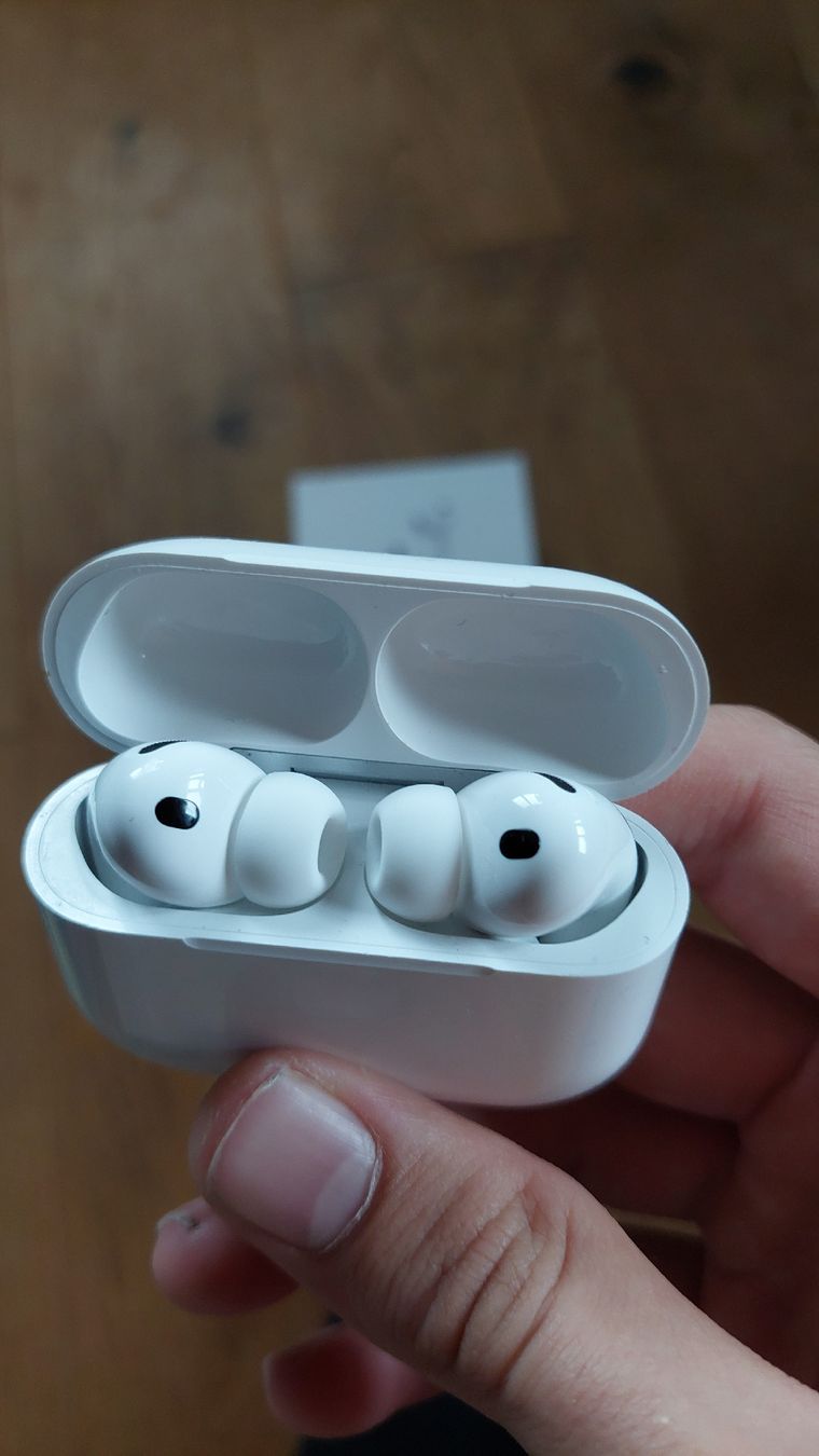 Apple Kopfhörer: In-ear Kopfhörer und Box – Defekt aus Bonaduz von namay2009 1