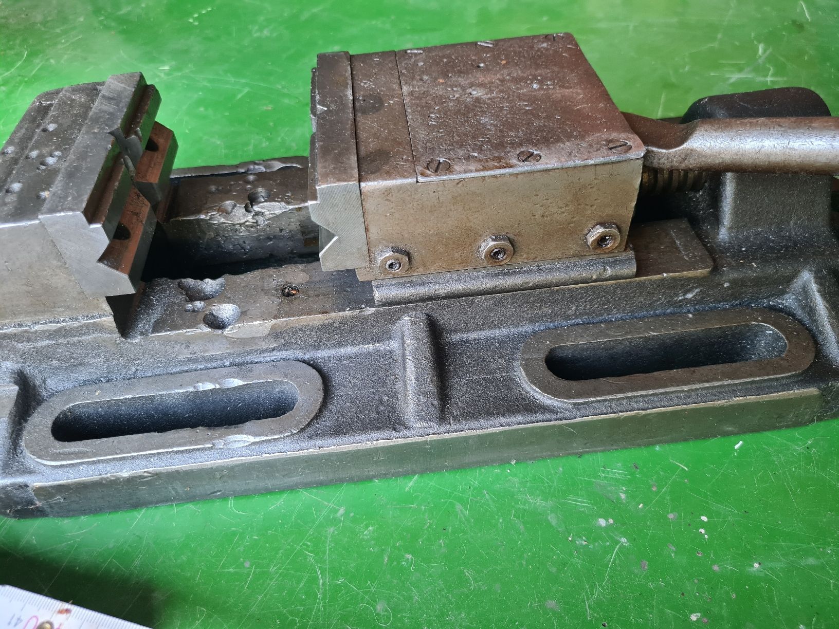Tous les outils: Maschinenschraubstock – D'occasion à Sissach par pablum87 5