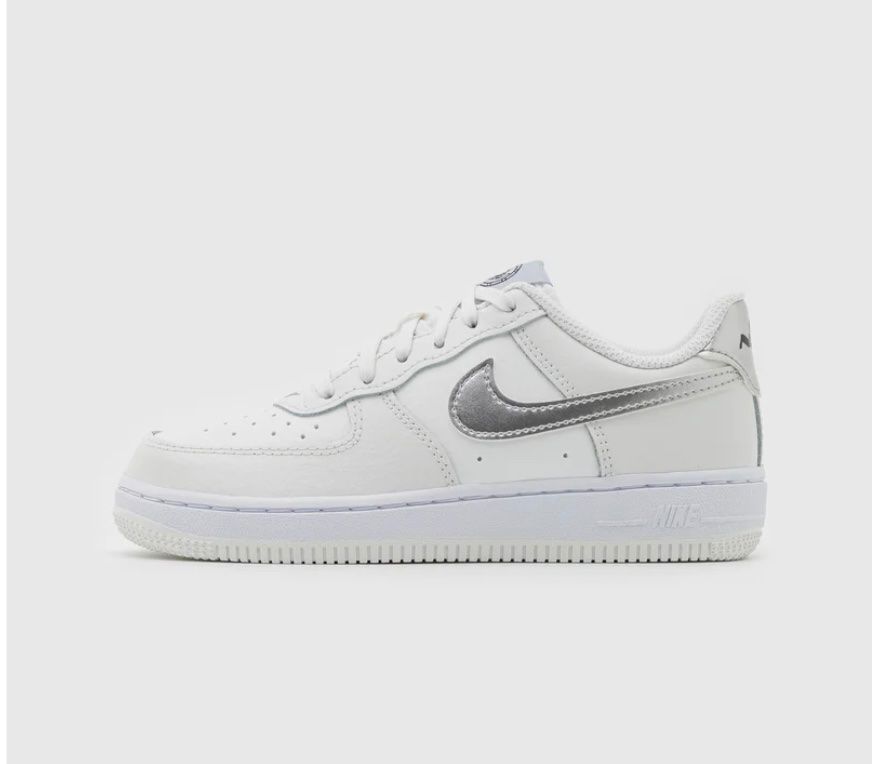 Nike Scarpe per ragazzi: Nike Force 1 Gr. 30 NEU – Nuovo e nell'imballaggio originale da Waltenschwil venduto da hansnine