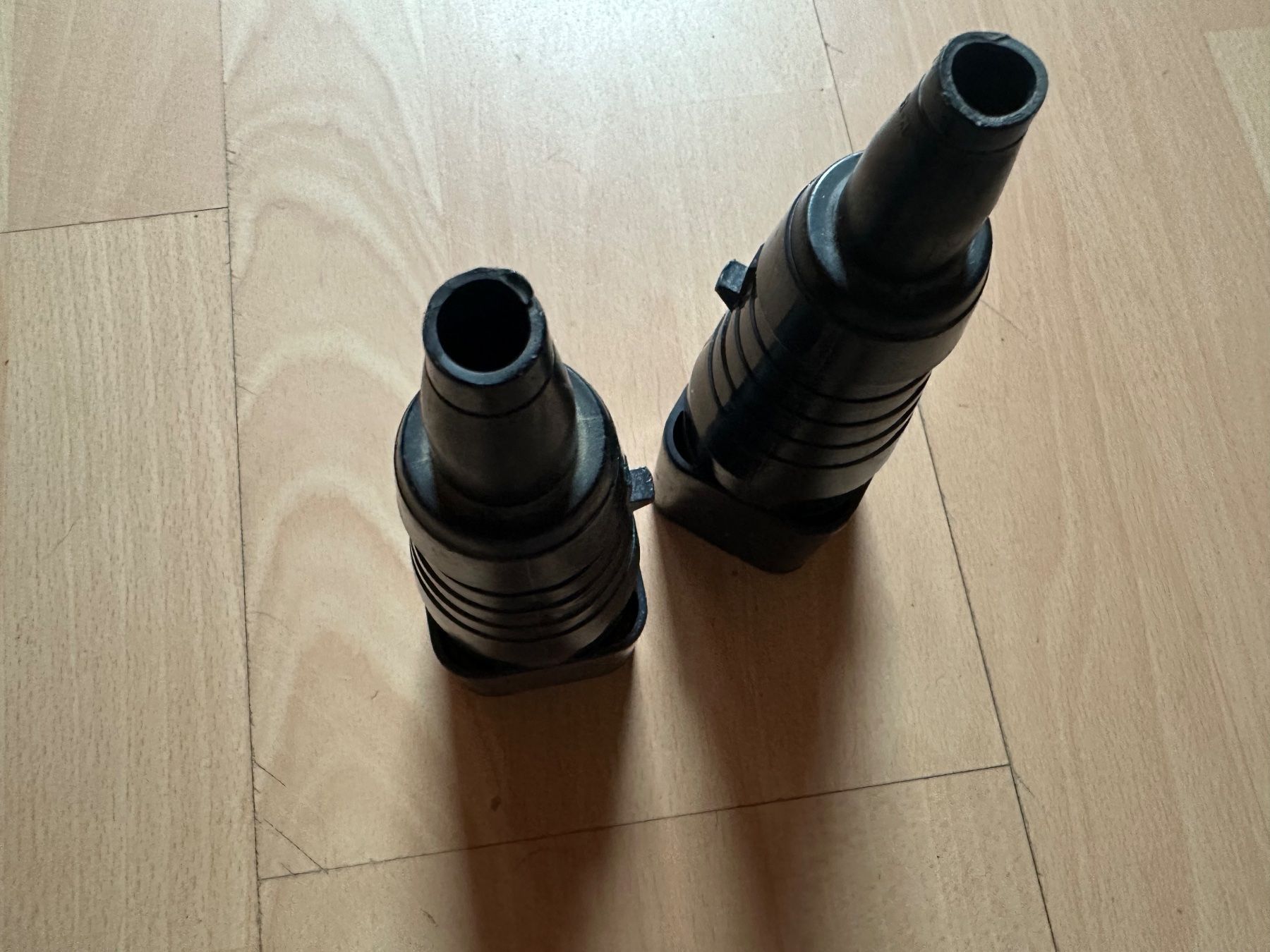 Spine: Stecker J15 5 polig  2.Stück – Usato da Huttwil venduto da Bolpa 4