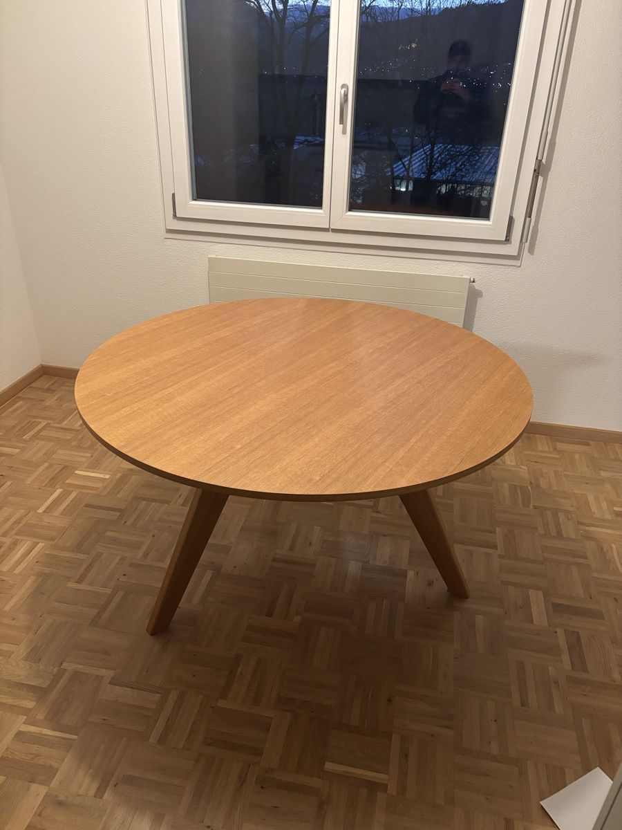 Tische: Designertisch Rund Eiche – Neu (gemäss Beschreibung) aus Kestenholz von niuus_