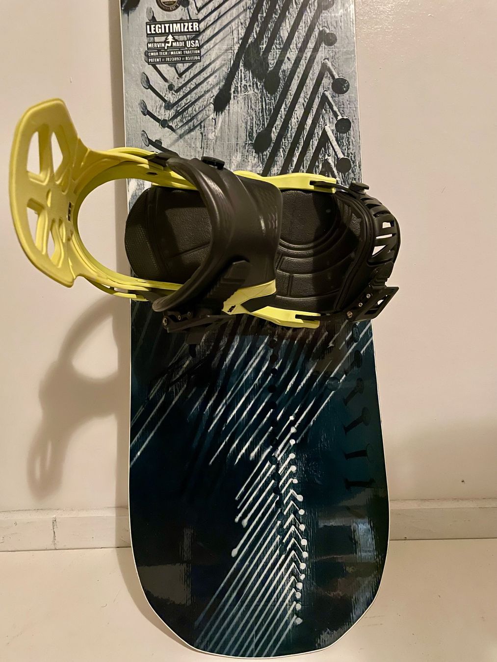 Lib Tech Board: Lib Tech Legitimizer Snowboard 147 mit Now Brigade Bindung – Usato da Triesenberg venduto da wintersunfun 4