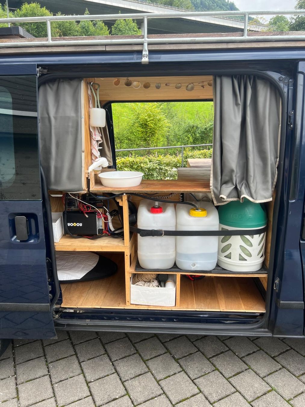 Ford Veicoli da campeggio: Ford Transit Camper, Ausbau mit Holz – Usato da Burgdorf venduto da tsc_mj78 5