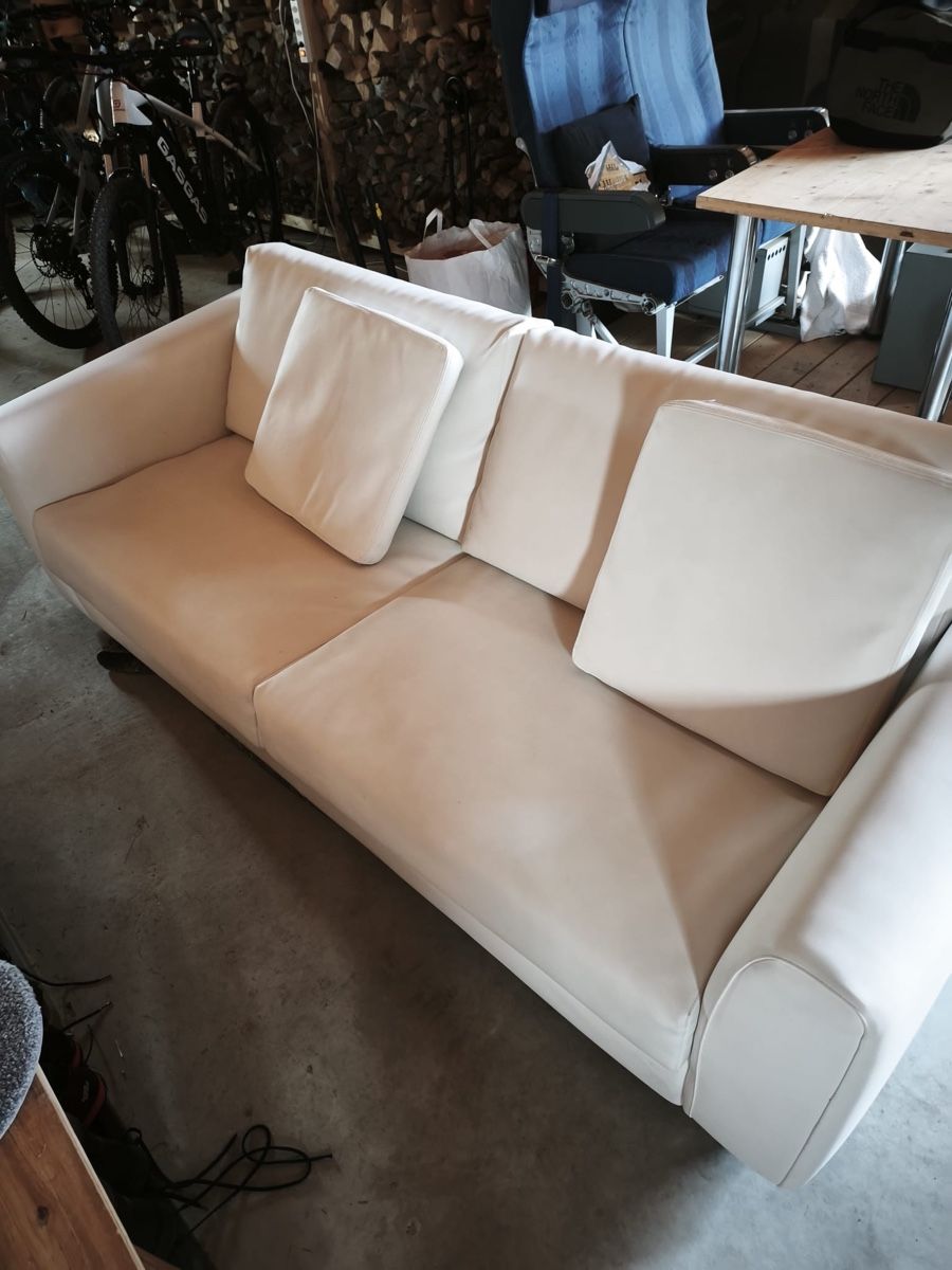 Divani: Helles Sofa mit Schlaffunktion, Top Zustand, günstig! – Usato da Rehetobel venduto da dir_b9r7 2