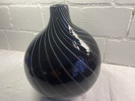 Elegante Designer Vase aus Glas - Blickfang für Ihr Zuhause!