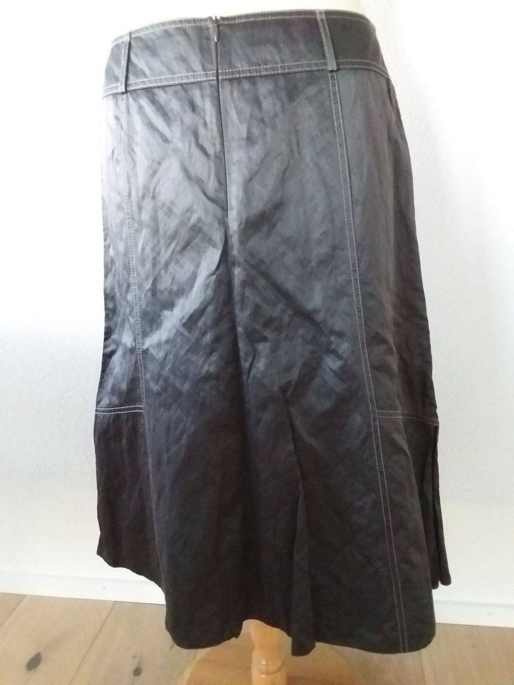 Gerry Weber Gonne: Jupe anthracite Gerry Weber – Usato da La Chaux-de-Fonds venduto da matsujun 1