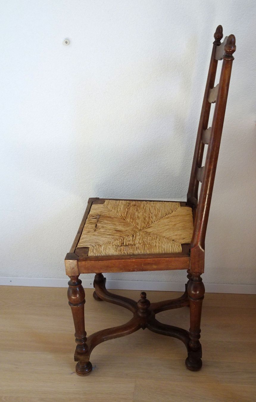 Sedie: Antiker Stuhl mit Strohsitz, Holz, Vintage! – Usato da Ins venduto da Cantianet 1