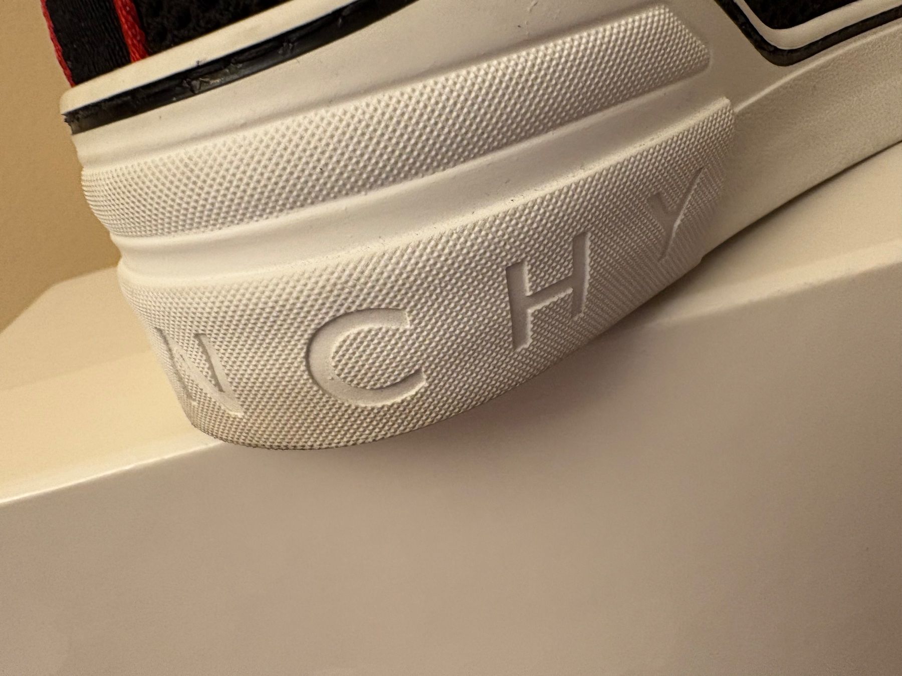 Givenchy Scarpe da uomo: GIVENCHY SNEAKER - 42- – Nuovo (secondo la descrizione) da Morges venduto da Bubblecut 6